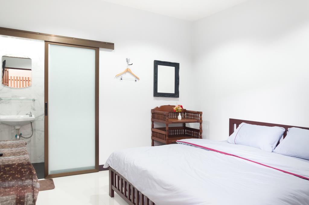 Hotel Baan Bunyat à Chiang Mai Extérieur photo